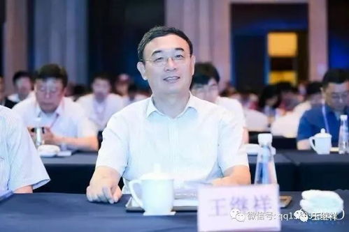 王繼祥 發展小店經濟是促消費、惠民生、穩就業的重大舉措 —— 以攝影擴印服務為例